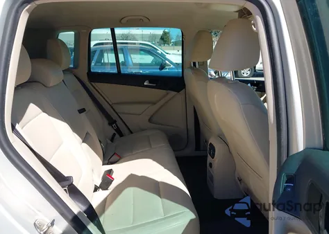 2012 Volkswagen Tiguan Se z USA, uszkodzony, nr VIN WVGAV7AX7CW514077